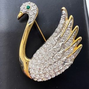 EUC  Pave Clear Crystal Swan Bird Pin Brooch